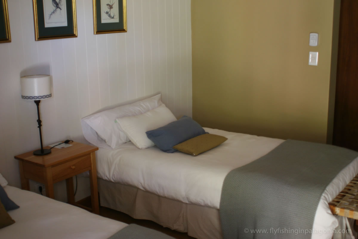 Tres Rios Lodge double twin bed room photo