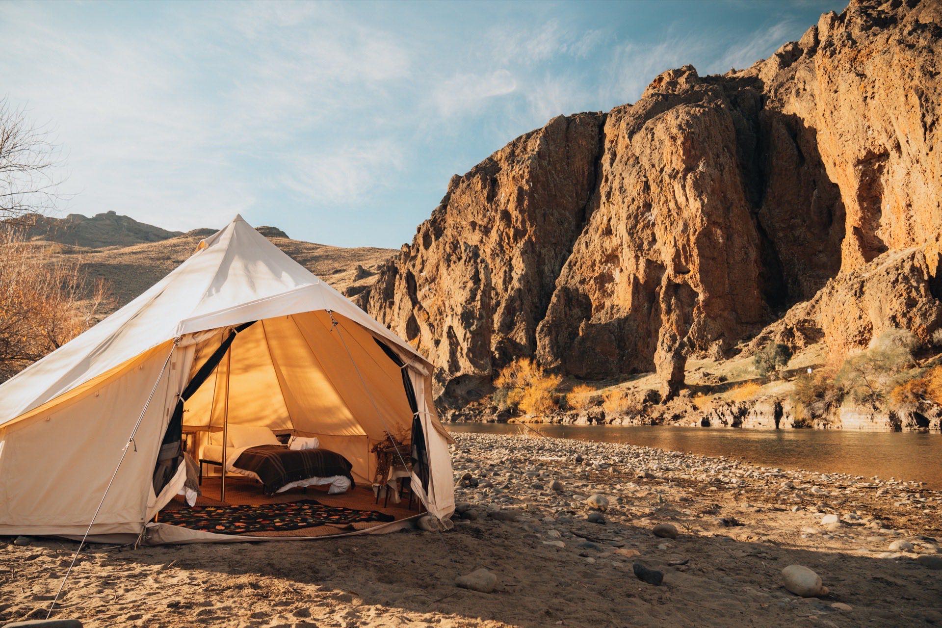 Glamping beside the river at Estancia Pilolil