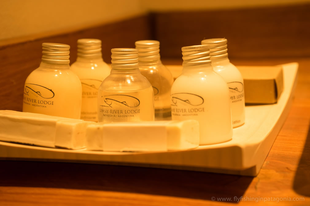 LRL shampoo soap lodgo view photo