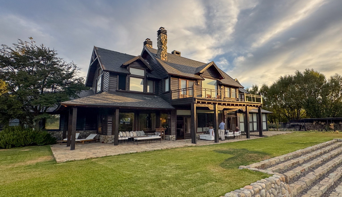 Tres River House Lodge