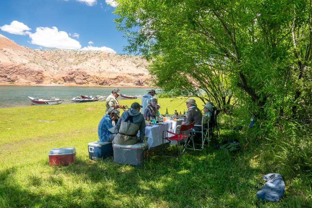 a nice break for lunch time, middle limay river